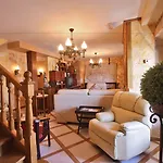 Medieval El Manjon Inn