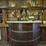 Inn Medieval El Manjon Barros