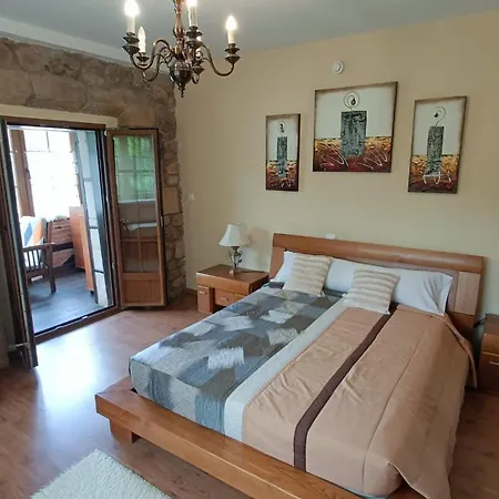 Trisileja El Manjon Inn Barros