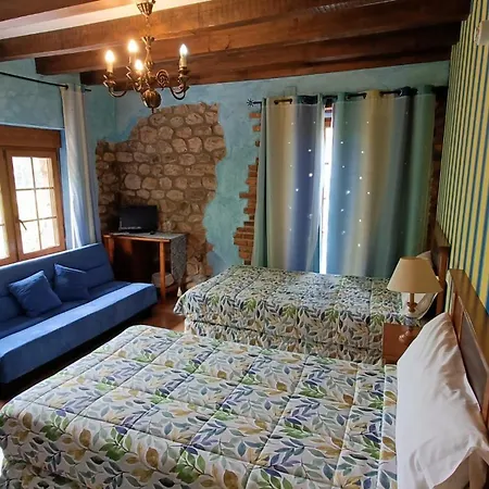 Medieval El Manjon Мини-отель 3*