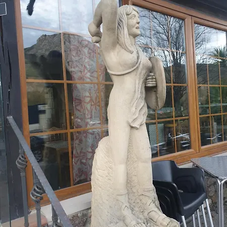 Medieval El Manjon Баррос