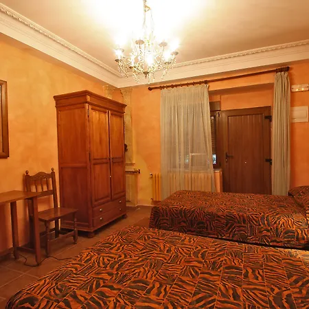 Medieval El Manjon Баррос