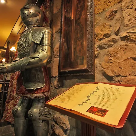 Medieval El Manjon Мини-отель Баррос