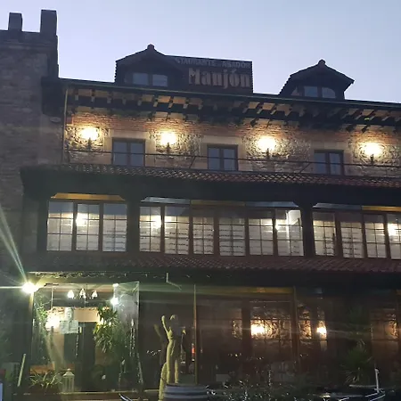 Medieval El Manjon Мини-отель Баррос