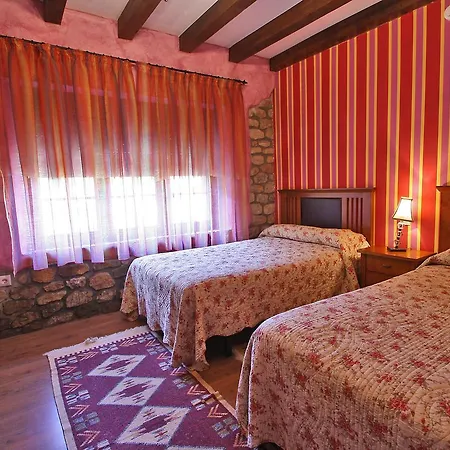 Мини-отель Medieval El Manjon 3*