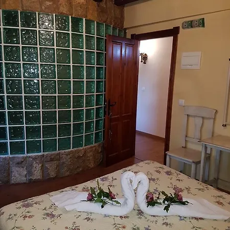 Мини-отель Medieval El Manjon Баррос