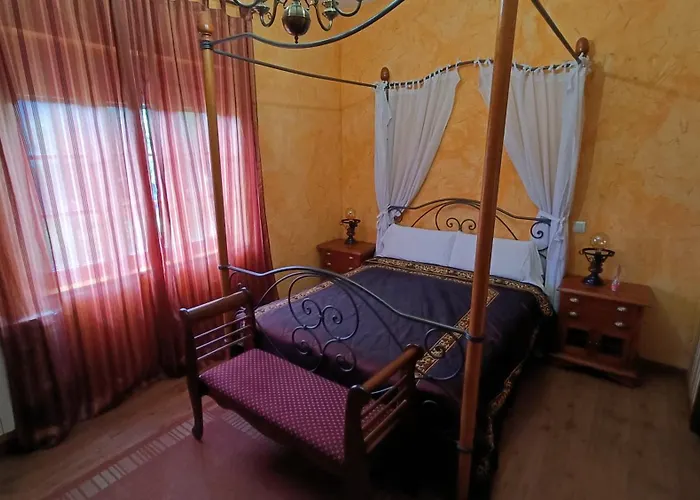 Medieval El Manjon Fogadó