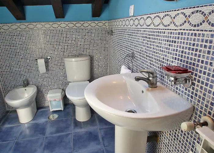 여관 Medieval El Manjon