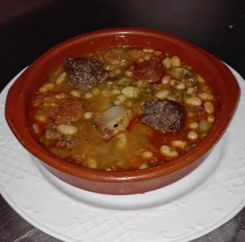 여관 Medieval El Manjon Barros